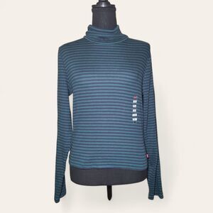 NWT Levis Women’s Plus Size 1X Green Blue Striped Turtleneck Cropped Body Fit
